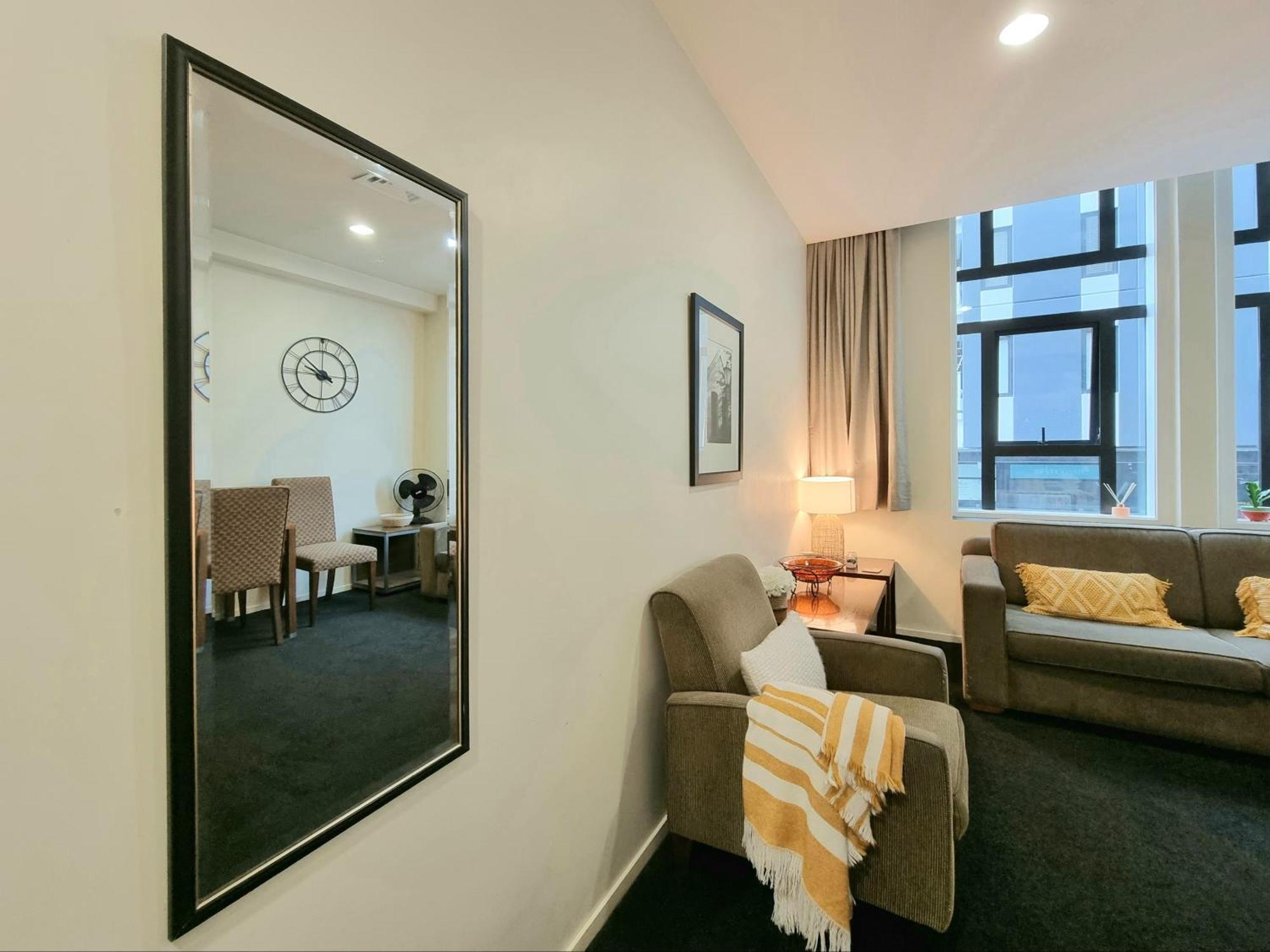 Urban Deco Apartment On Queen Street Auckland Cameră foto